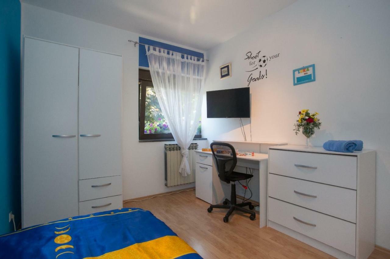Apartmani Luis Kaštela Zewnętrze zdjęcie